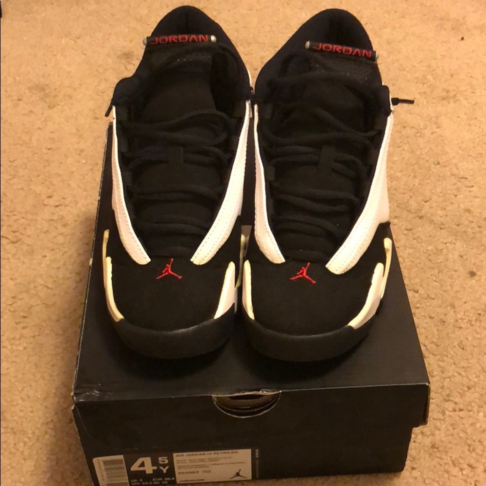 Kids retro 14 black toe’s size 4.5Y